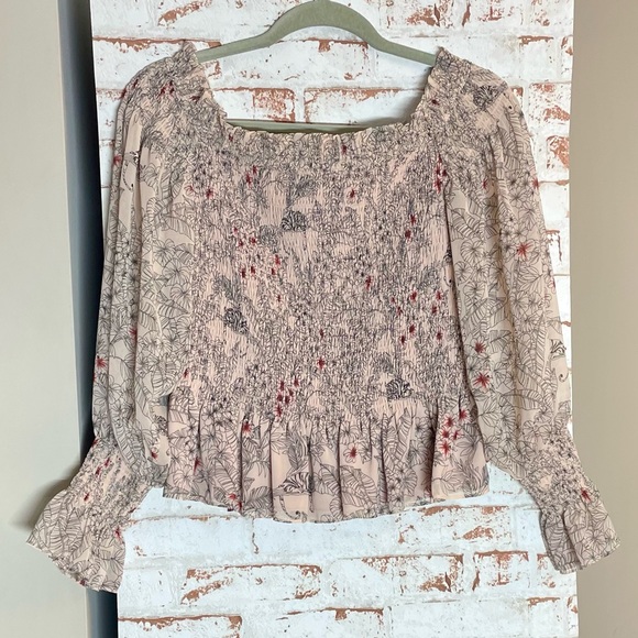 Alexis Blouse with Red and Black Floral Design - Picture 2 of 2